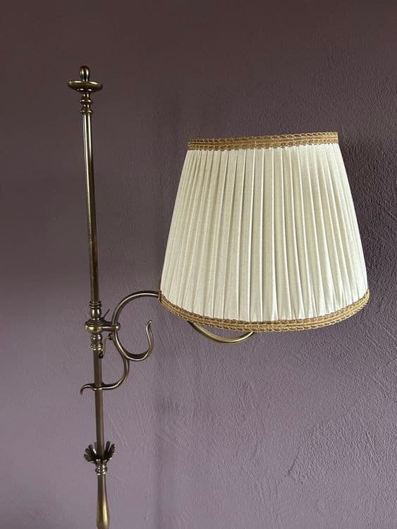Elegante Stehlampe mit Stoffschirm, Vintage Style