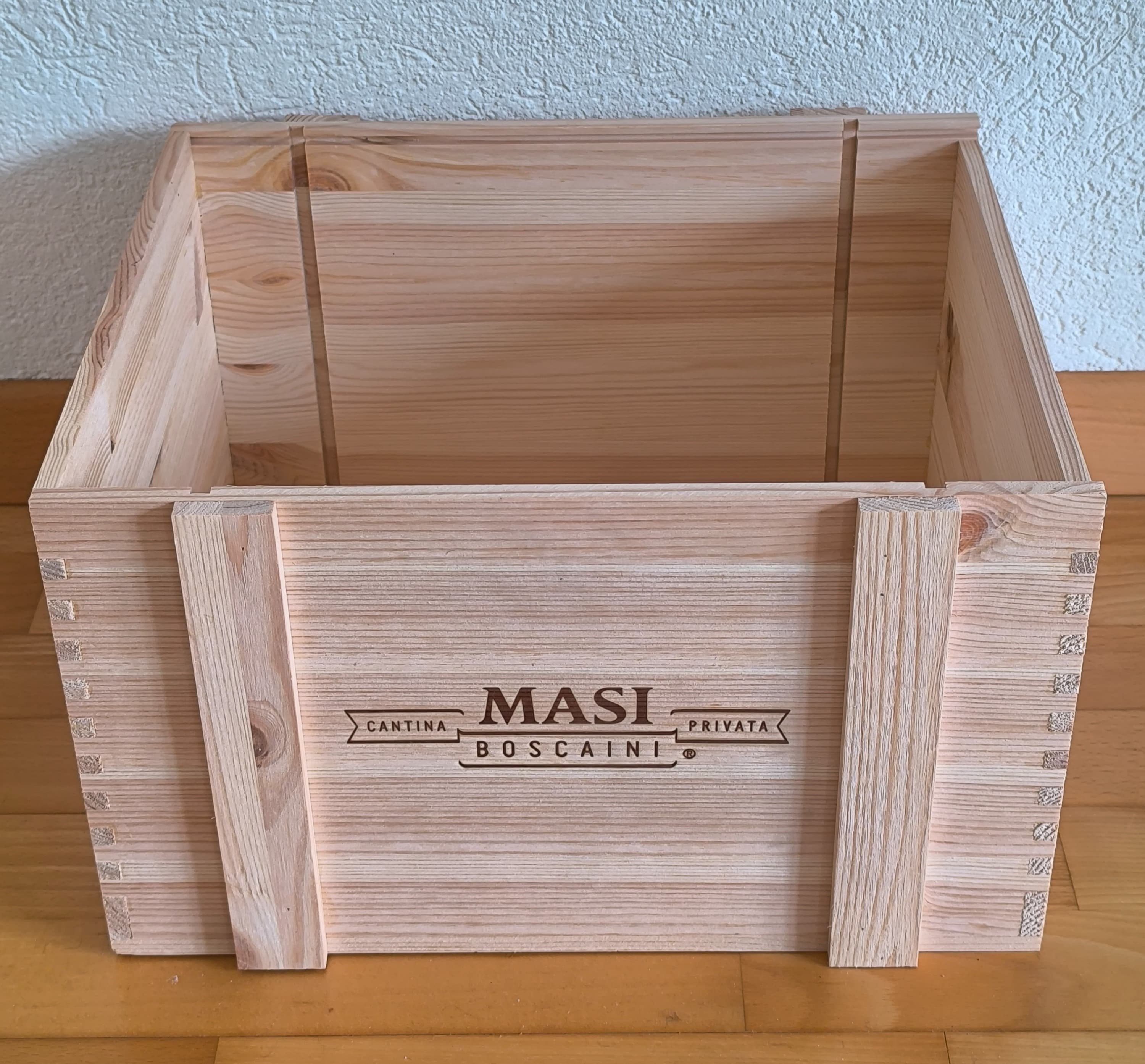 Weinkiste aus Holz